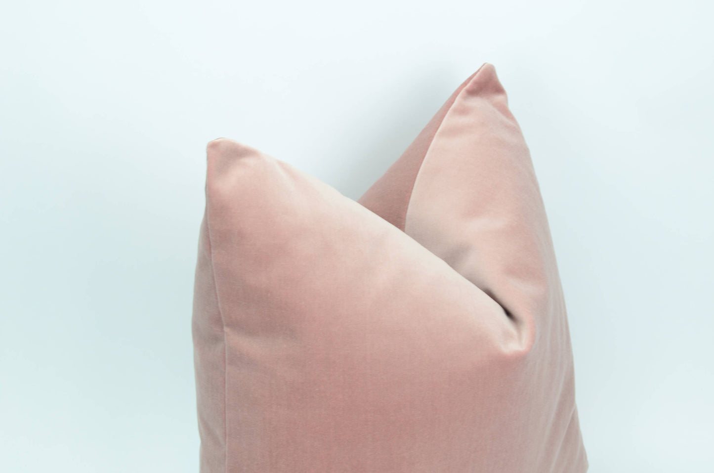 Dusty pink velvet pillow // dusty pink velvet cushion // velvet pillow cover // pink velvet cushion