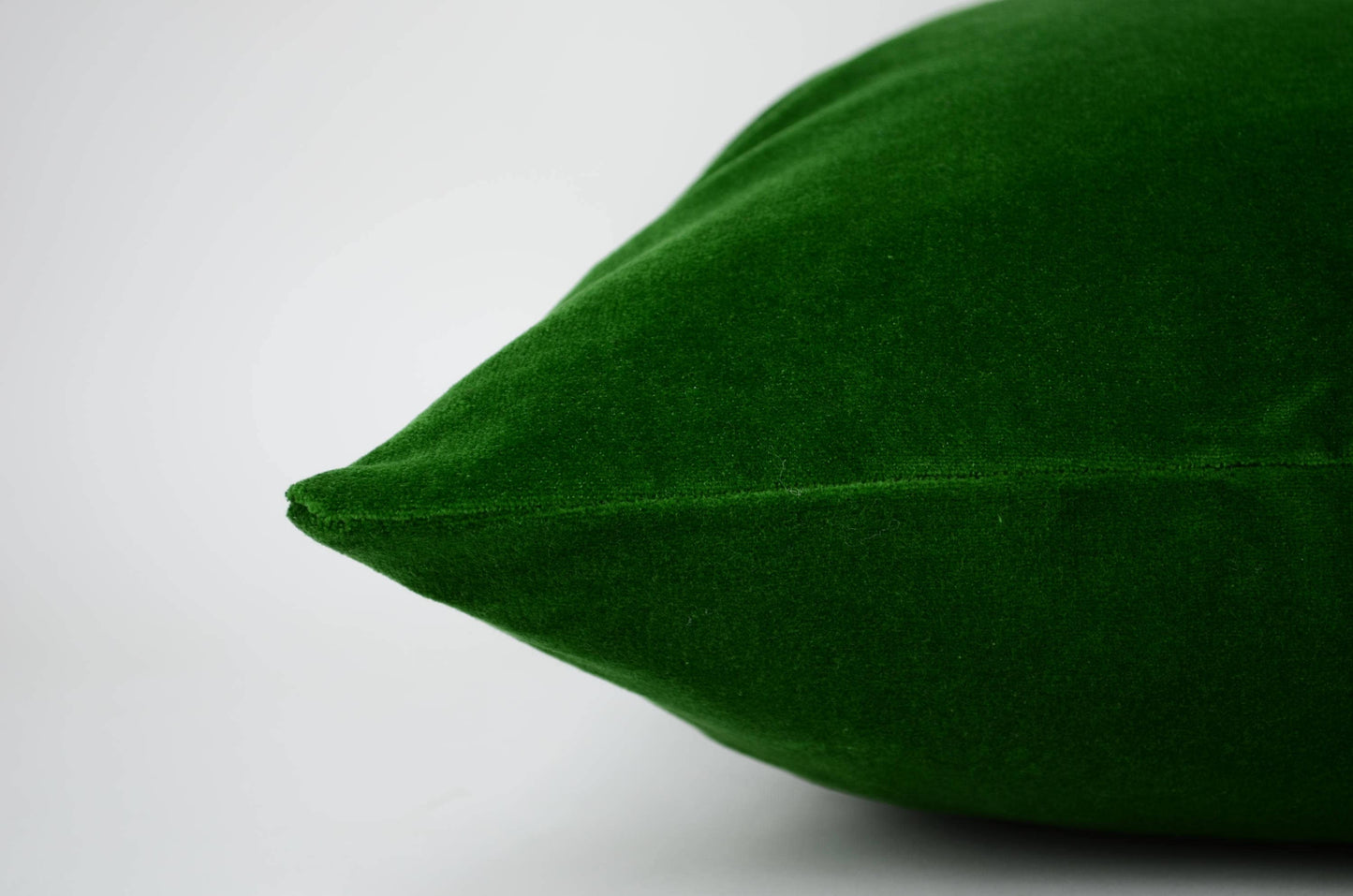 emerald green velvet pillow cover // emerald green velvet cushion // green velvet pillow // velvet pillow