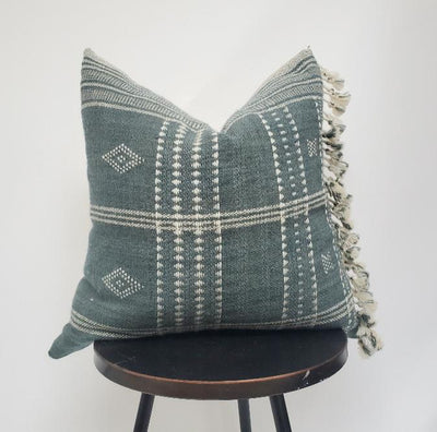 HMONG / WOVEN PILLOWS