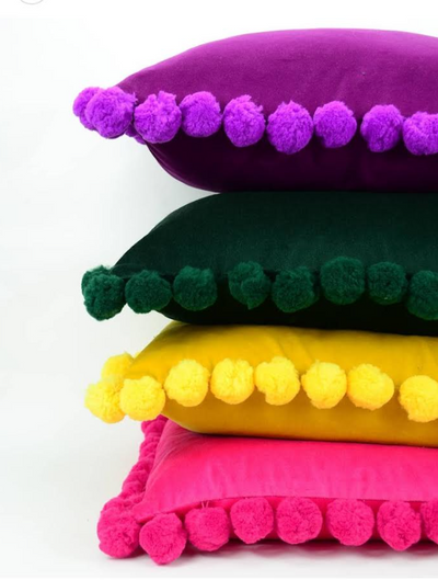 POM POM PILLOWS