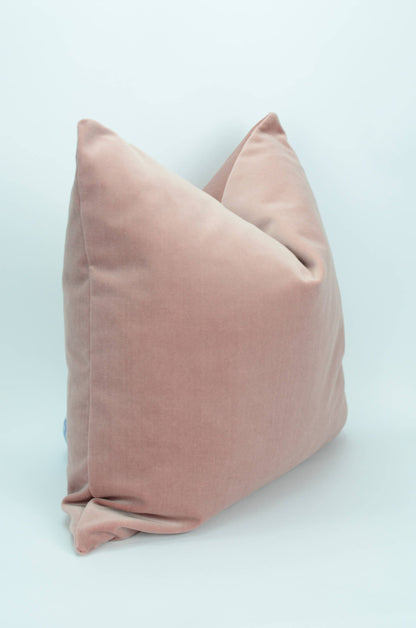 Dusty pink velvet pillow  // dusty pink velvet cushion // velvet pillow cover // pink velvet cushion