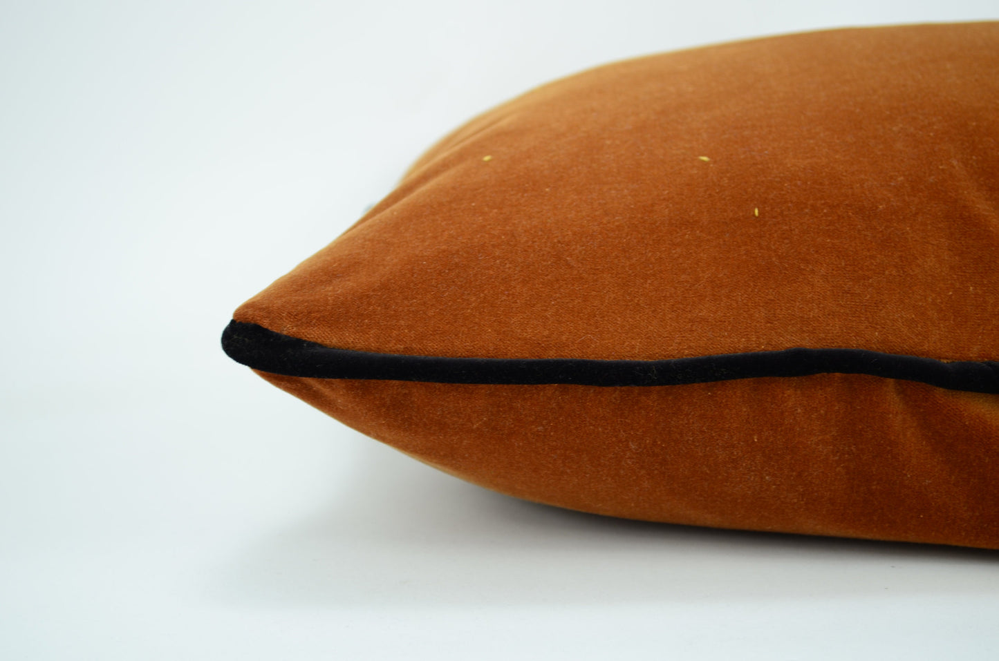 Copper velvet pillow // copper velvet cushion // fall velvet pillow // fall decor // autumnal cushion