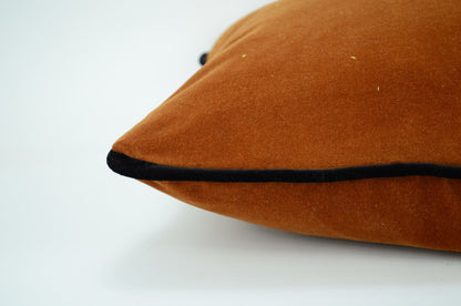 Copper velvet pillow // copper velvet cushion // fall velvet pillow // fall decor // autumnal cushion