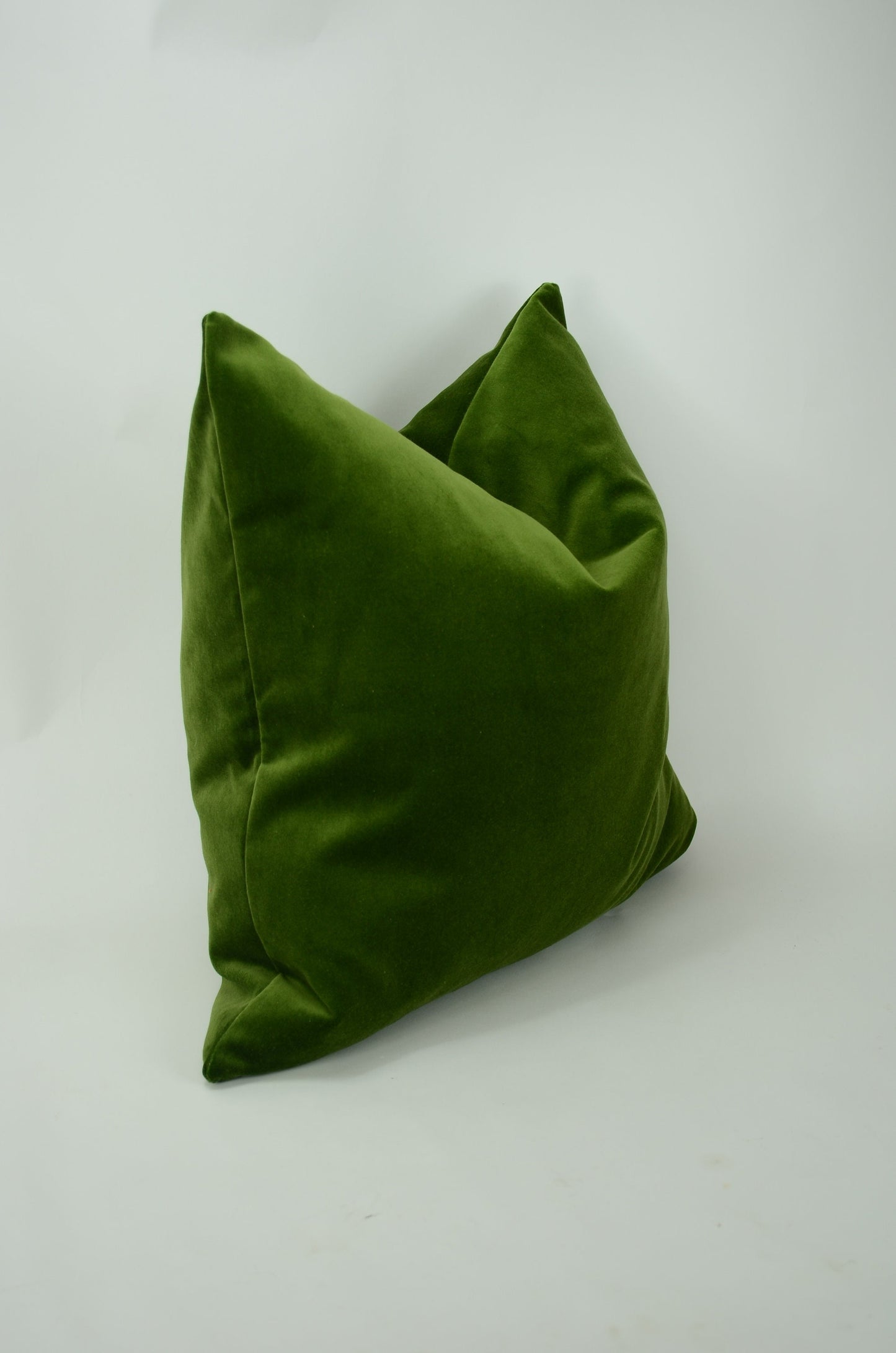 Green velvet pillow, moss green velvet pillow, moss green velvet cushion, olive green velvet pillow, moss green pillow, dark green velvet
