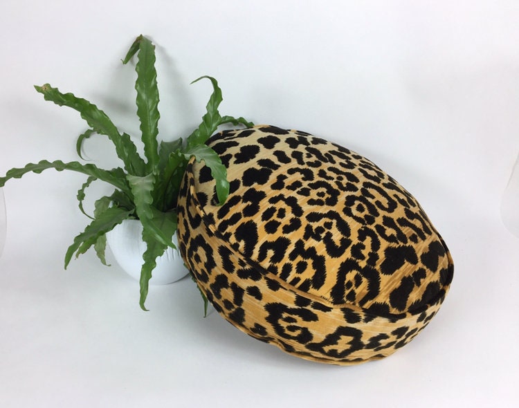 leopard round pillow // round velvet pillow // round box pillow //  //  velvet round cushion // round floor pillow
