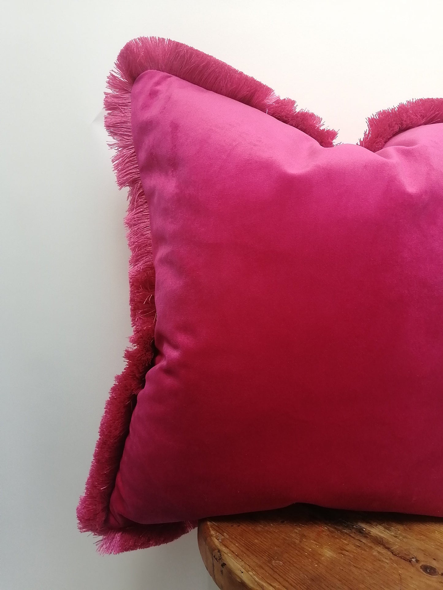 Hot pink velvet fringe pillow // bright pink velvet cushion // pink velvet fringe pillow cushion