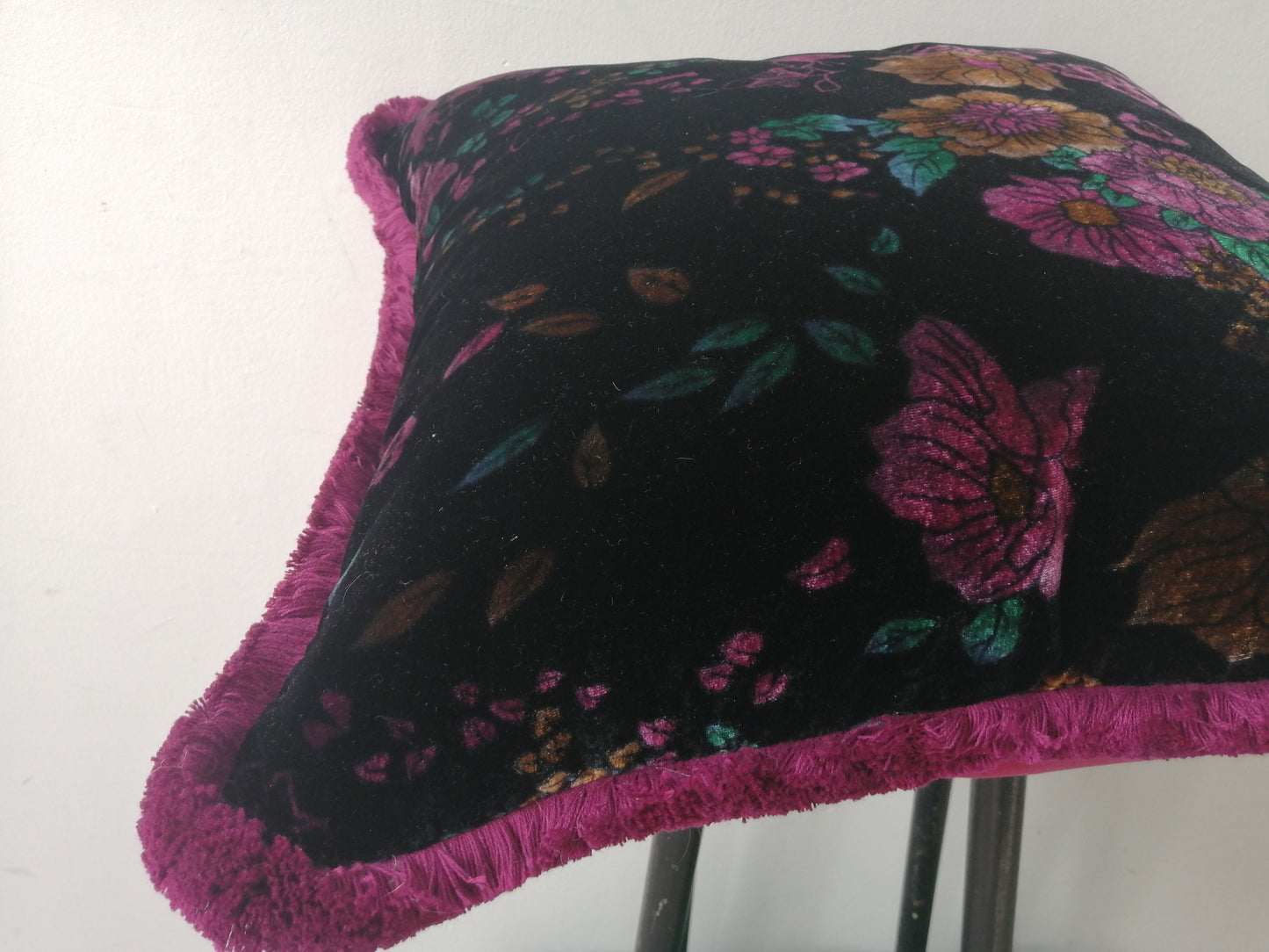Black floral silk velvet pillow // black silk velvet cushion // floral velvet fringe pillow cushiom